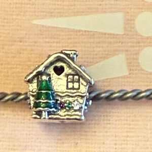 Pandora Retired Gingerbread House Charm. NWOT